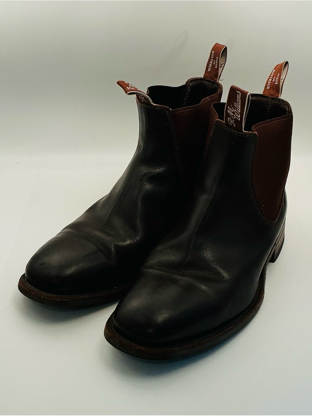 R.M. Williams Comfort Turnout Chelsea Boots Chestnut Brown Size US 10/UK 9